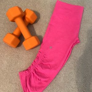 Lululemon Crop in Hot Pink, size 6
